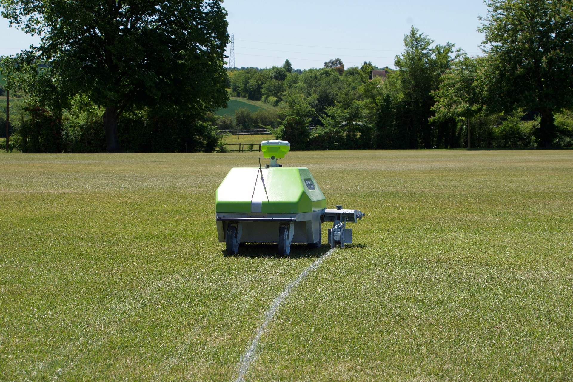 Running tracks Painter GPS paint robot Turf Tank