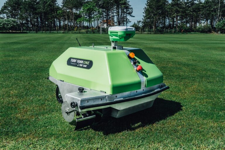 Football Field Painter 🏈 GPS paint robot Turf Tank