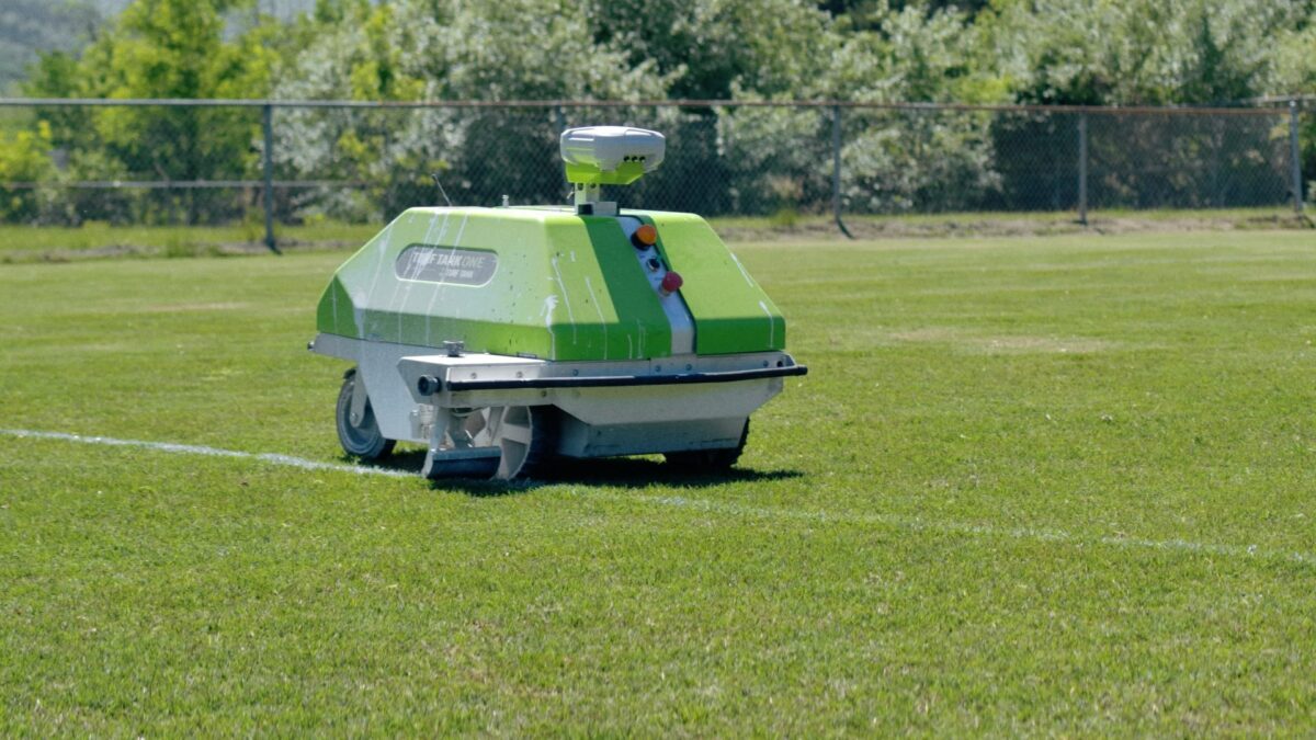 Overcoming labor shortage in turf with the help of a robot at Botetourt ...